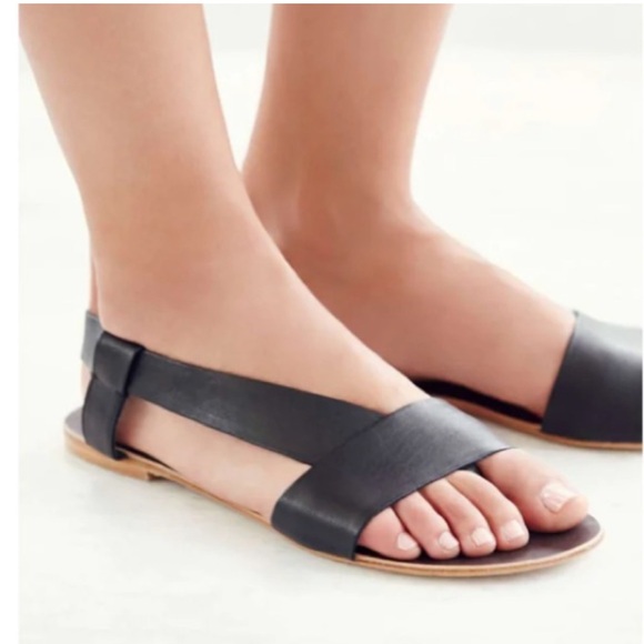 Free People Shoes - Free People Size 38 Under Wraps Black Leather Sandals